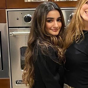 Meet your Posher, Sofia